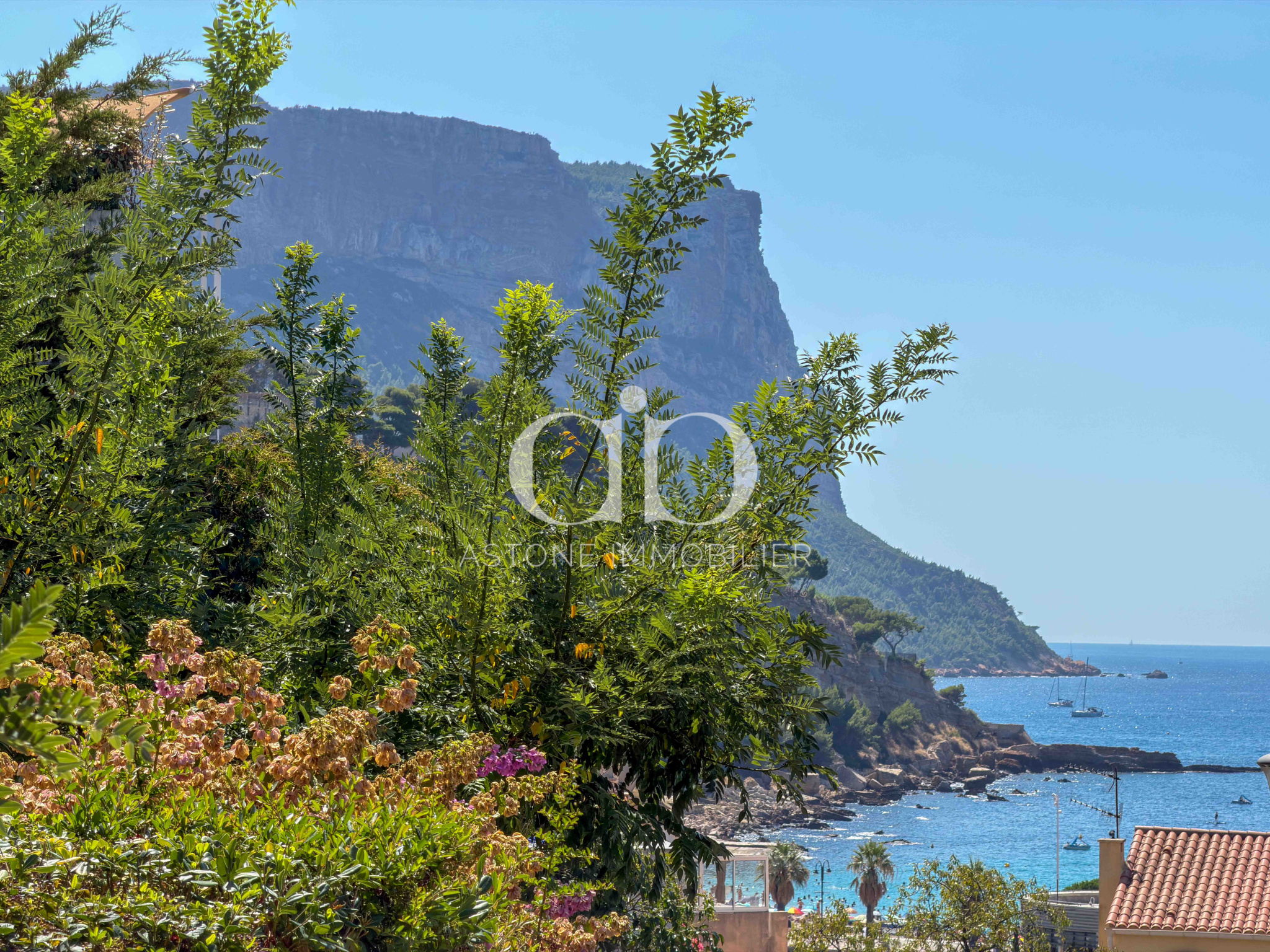 CASSIS - TOUT À PIED & CALME ABSOLU